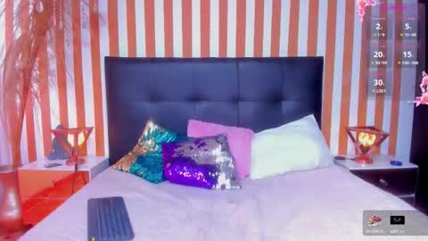 Snapshot of lunatoledo chatting on 17, 9, 2025 Luna Toledo online show from 17, 9, 2025