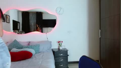 lunayois02 online show from 31, 3, 2026