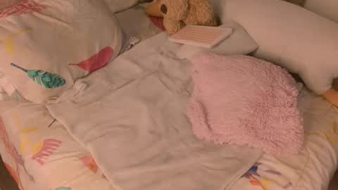 Snapshot of lunita_galaxy chatting on 11, 9, 2025 Luna Galaxy online show from 11, 9, 2025