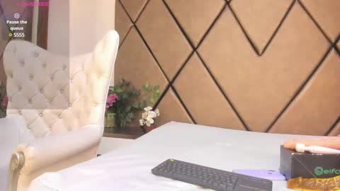 lunitadiva online show from 21, 2, 2025