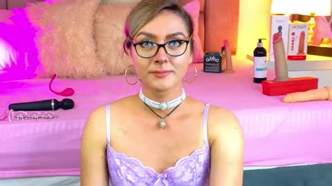 lunitadiva online show from 9, 3, 2026