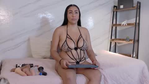 lunna_boobs20 online show from 4, 7, 2026