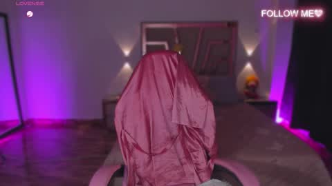 LUNA ROSE online show from 3, 12, 2025