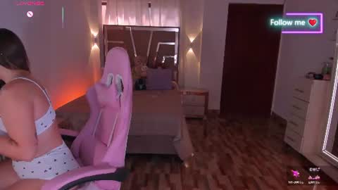 Snapshot of lunna_roosee chatting on 7, 7, 2026 LUNA ROSE online show from 7, 7, 2026