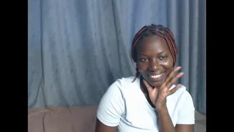 luo_queen online show from 12, 11, 2025