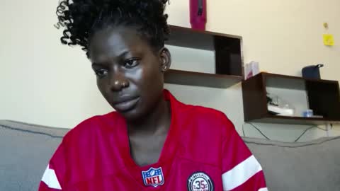 luo_queen online show from 23, 2, 2026