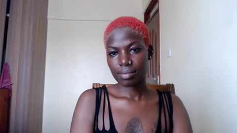 Snapshot of luo_queen chatting on 6, 6, 2026 luo_queen online show from 6, 6, 2026