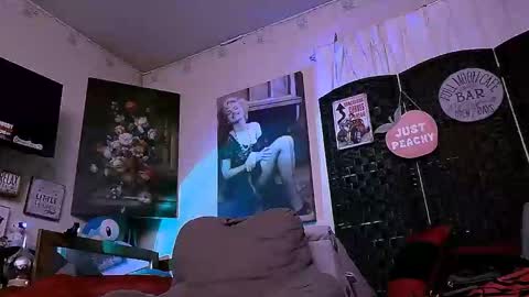 .Clarissa. Follow me on Instagram   miss buns  online show from 15, 1, 2026