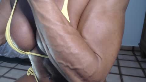 Snapshot of lusexyhot chatting on 18, 5, 2026 lusexyhot online show from 18, 5, 2026