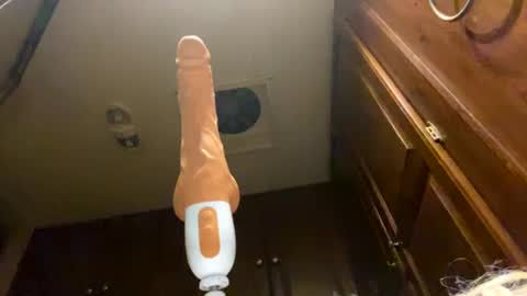 Snapshot of lushuslucy chatting on 28, 2, 2025 Kikithebaee online show from 28, 2, 2025