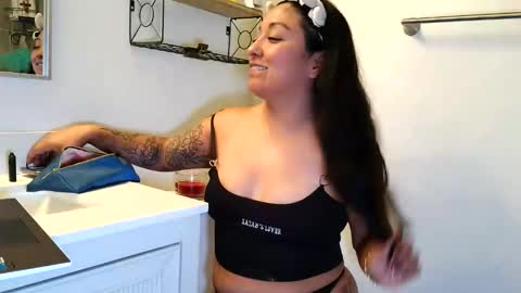 Snapshot of lustfulglance chatting on 28, 11, 2025 LustfulGlance online show from 28, 11, 2025