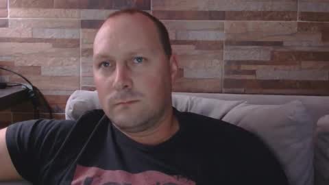 lustonfan online show from 8, 4, 2026