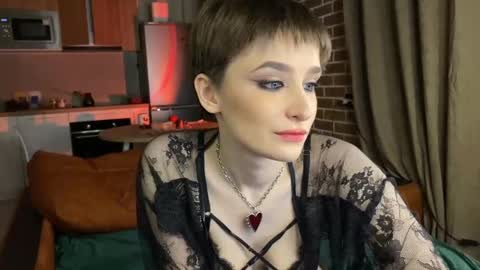 Snapshot of lusylune chatting on 12, 2, 2025 Luy online show from 12, 2, 2025