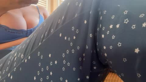 Snapshot of luuunaheartxxx chatting on 24, 9, 2025 luuunaheartxxx online show from 24, 9, 2025