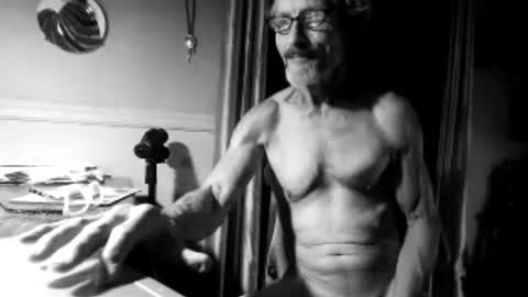 Snapshot of luvdezire chatting on 30, 6, 2026 Peter Jacksone online show from 30, 6, 2026