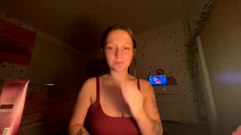 Snapshot of luvkendal chatting on 15, 10, 2025 luvkendal online show from 15, 10, 2025