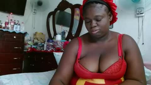 Snapshot of luvsher chatting on 27, 12, 2024 Shereena Contact me Sherbunnyboo online show from 27, 12, 2024