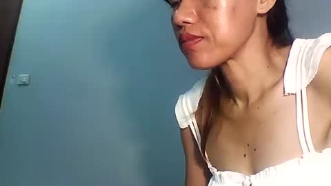 Bee Bee online show from 16, 12, 2025