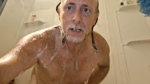 Snapshot of luvuwatching69 chatting on 4, 8, 2026 luvuwatching69 online show from 4, 8, 2026