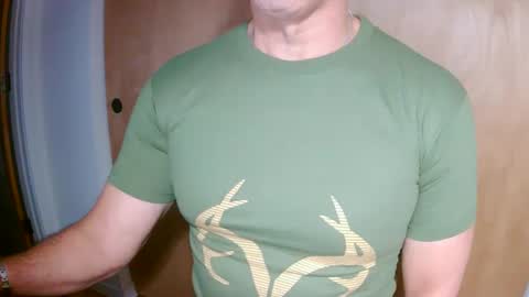 Snapshot of luvzjerkingoff chatting on 18, 12, 2024 luvzjerkingoff online show from 18, 12, 2024