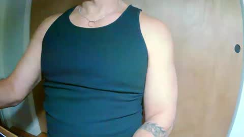 Snapshot of luvzjerkingoff chatting on 15, 1, 2025 luvzjerkingoff online show from 15, 1, 2025