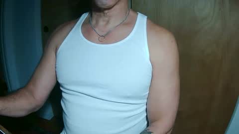 Snapshot of luvzjerkingoff chatting on 11, 3, 2025 luvzjerkingoff online show from 11, 3, 2025
