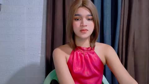 queen lux online show from 9, 2, 2026