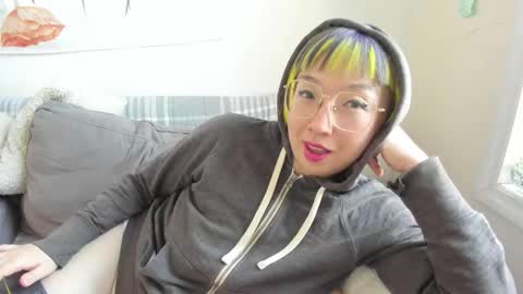 LuxGray online show from 16, 2, 2026