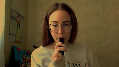Snapshot of luxie_queen chatting on 21, 4, 2026 Katie online show from 21, 4, 2026