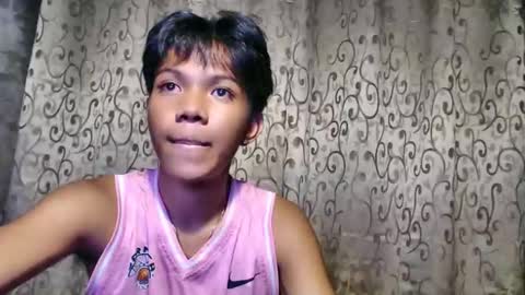Snapshot of luxirfy_xx chatting on 29, 9, 2025 luxirfy online show from 29, 9, 2025