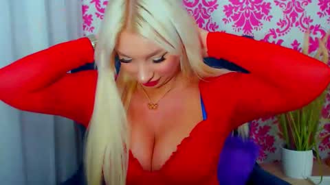 Luxuriaa online show from 15, 1, 2025