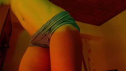 Snapshot of luxurydivine chatting on 5, 3, 2026 Liss online show from 5, 3, 2026