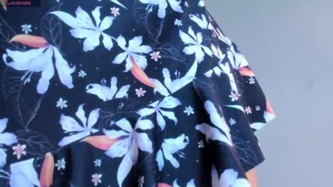 Luxy Lux online show from 18, 4, 2026