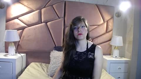 Snapshot of luzhy chatting on 23, 10, 2025 luzy online show from 23, 10, 2025