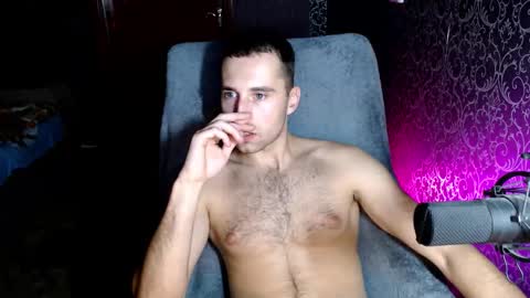 Snapshot of lv_boy chatting on 20, 10, 2025 lv_boy online show from 20, 10, 2025