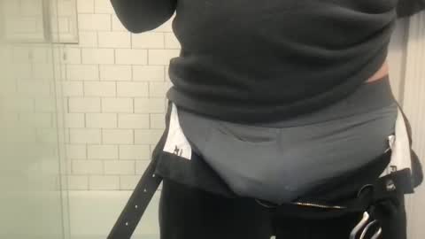 lvguynextdoor440656 online show from 17, 12, 2025