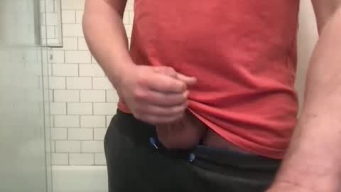 lvguynextdoor440656 online show from 25, 4, 2026