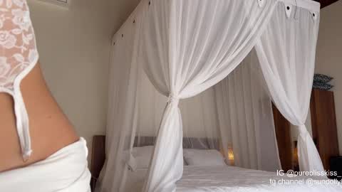 lxsundolyxl_ online show from 19, 4, 2026