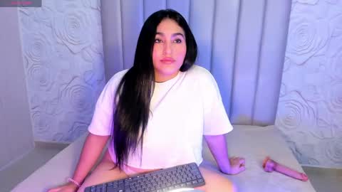 Snapshot of lya_dubois_ chatting on 1, 5, 2026 LYA DUBOIS online show from 1, 5, 2026