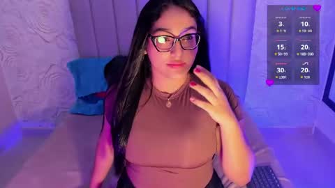 Snapshot of lya_dubois_ chatting on 19, 6, 2026 LYA DUBOIS online show from 19, 6, 2026