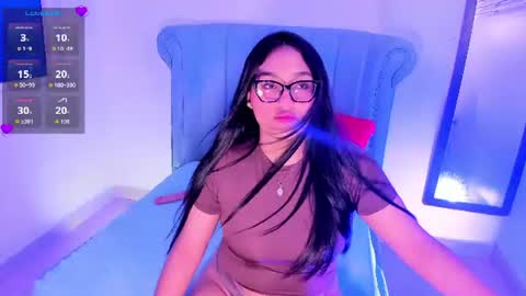Snapshot of lya_dubois_ chatting on 23, 6, 2026 LYA DUBOIS online show from 23, 6, 2026