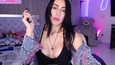 Lyann  online show from 7, 10, 2025