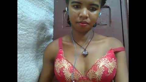 Snapshot of lydialarin chatting on 21, 2, 2025 Lydiah online show from 21, 2, 2025