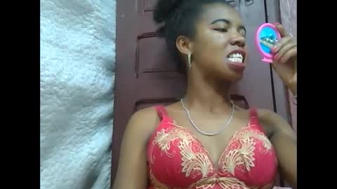 Snapshot of lydialarin chatting on 23, 2, 2025 Lydiah online show from 23, 2, 2025