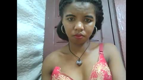 Snapshot of lydialarin chatting on 2, 3, 2025 Lydiah online show from 2, 3, 2025
