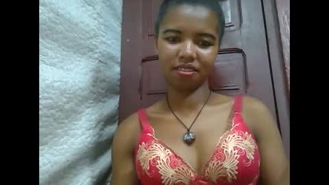 Snapshot of lydialarin chatting on 5, 3, 2025 Lydiah online show from 5, 3, 2025