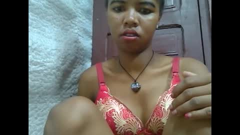 Snapshot of lydialarin chatting on 7, 3, 2025 Lydiah online show from 7, 3, 2025