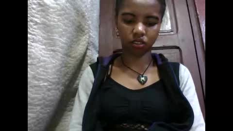 Snapshot of lydialarin chatting on 22, 9, 2025 Lydiah online show from 22, 9, 2025