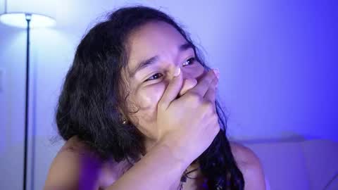 Lyhana Lee online show from 10, 11, 2025