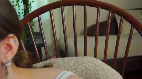 hi im Lyle online show from 23, 2, 2025